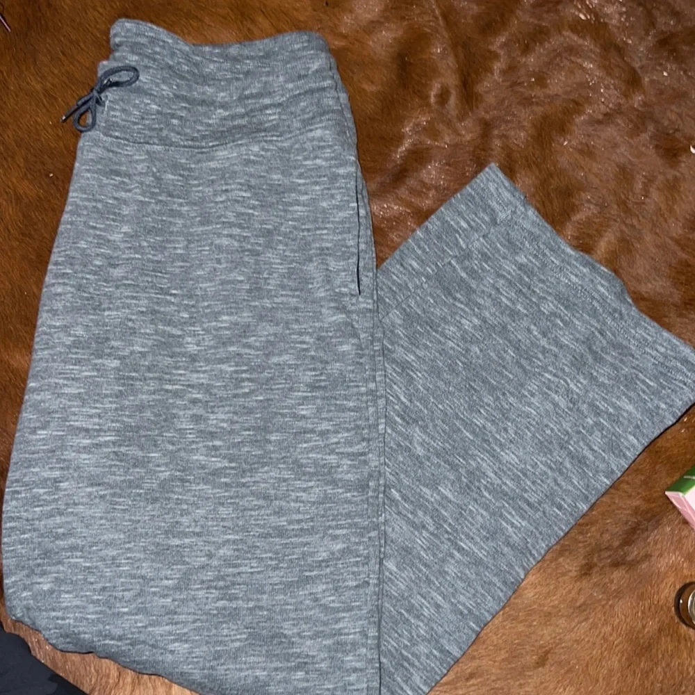 Gray under armor storm sweatpants - Picture 1 of 2